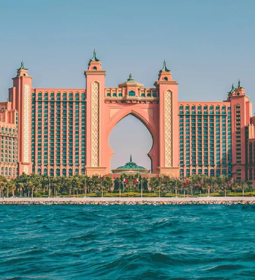 Прогулка вдоль Пальмы Джумейры до Atlantis The Palm и обратно. 