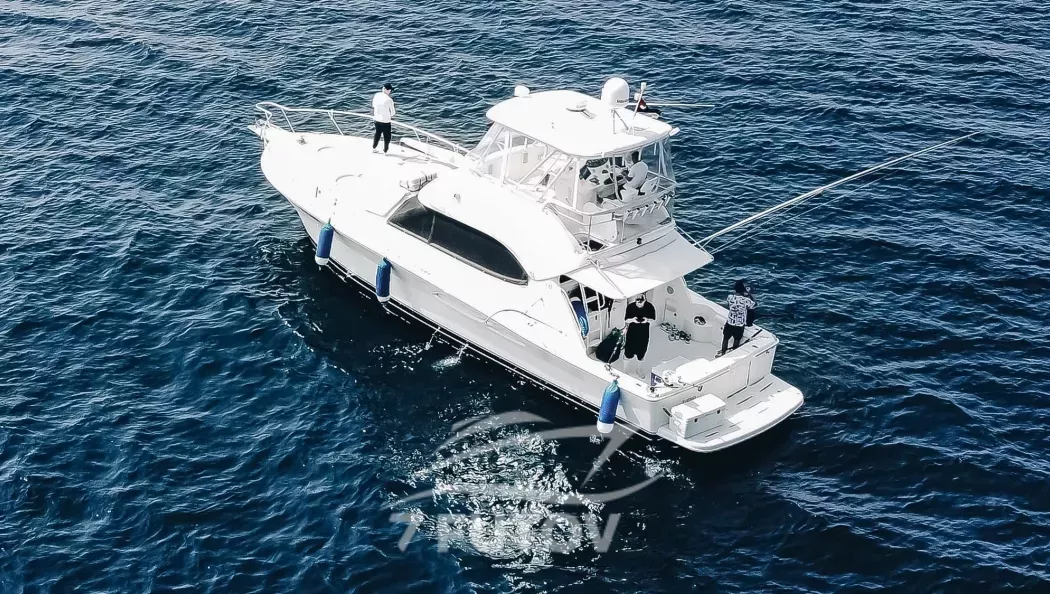 Рыбалка на яхте Afreet 45 Fishing в Дубае | 7 Футов