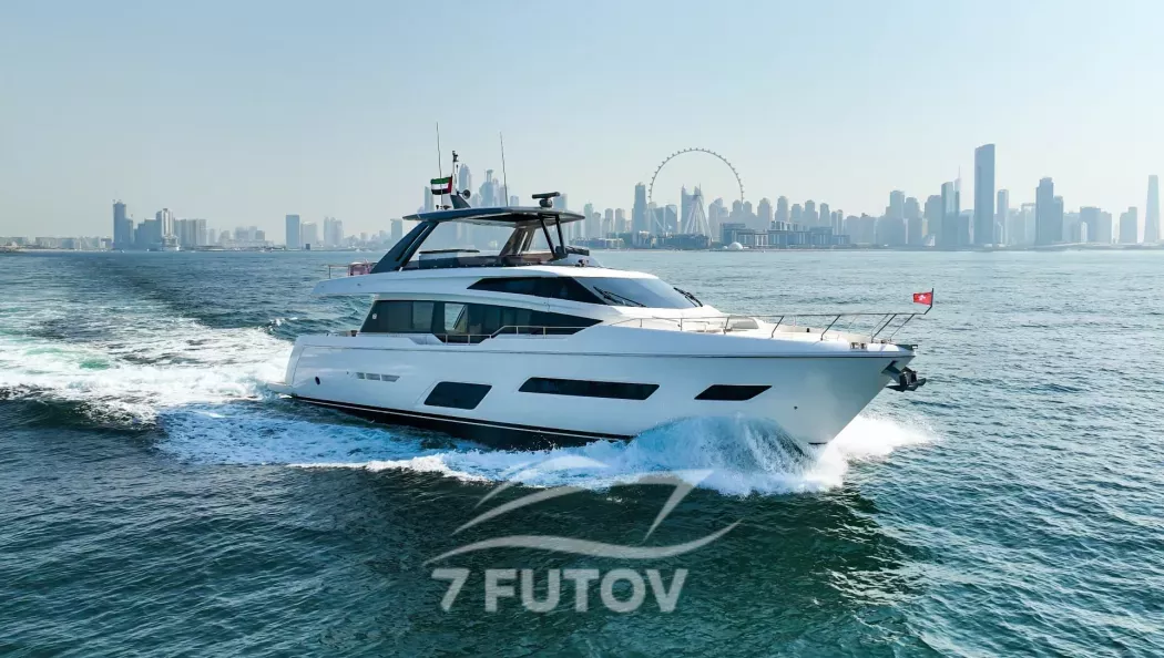 Яхта Ferretti 780 Crystal - роскошь и комфорт для 20 гостей. 4 каюты, флайбридж, идеальна для корпоративов, свадеб и торжеств в Дубае.
