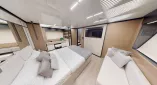 Яхта Ferretti 780 Crystal — роскошь и комфорт для 20 гостей. 4 каюты, флайбридж, идеальна для корпоративов, свадеб и торжеств в Дубае.