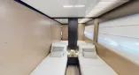 Яхта Ferretti 780 Crystal — роскошь и комфорт для 20 гостей. 4 каюты, флайбридж, идеальна для корпоративов, свадеб и торжеств в Дубае.