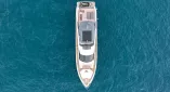 Яхта Ferretti 780 Crystal — роскошь и комфорт для 20 гостей. 4 каюты, флайбридж, идеальна для корпоративов, свадеб и торжеств в Дубае.