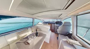 Аренда стильной яхты Pershing 5X White в Дубае. Яхта 2019 года, 16 м, на 8 гостей, 2 каюты. Идеальна для праздников, семейного отдыха и ярких впечатлений.