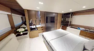 Роскошная яхта Ferretti 670 в Дубае на 15 гостей с 3 каютами. Подходит для вечеринок, романтики, семейных или корпоративных встреч.