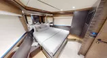 Роскошная яхта Ferretti 670 в Дубае на 15 гостей с 3 каютами. Подходит для вечеринок, романтики, семейных или корпоративных встреч.