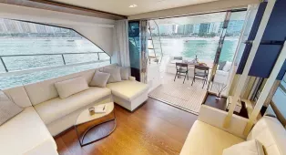 Роскошная яхта Ferretti 670 в Дубае на 15 гостей с 3 каютами. Подходит для вечеринок, романтики, семейных или корпоративных встреч.