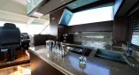 Яхта Galeon 780 Crystal в Дубае, 24 метра, 15 гостей, 4 каюты. Идеальна для корпоративов, вечеринок и торжеств с панорамным видом на город.