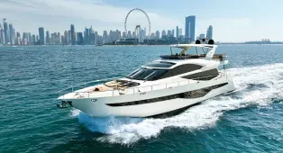 Яхта Galeon 780 Crystal в Дубае, 24 метра, 15 гостей, 4 каюты. Идеальна для корпоративов, вечеринок и торжеств с панорамным видом на город.