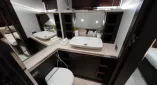 Яхта Galeon 780 Crystal в Дубае, 24 метра, 15 гостей, 4 каюты. Идеальна для корпоративов, вечеринок и торжеств с панорамным видом на город.