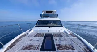 Морская прогулка на яхте в Дубае