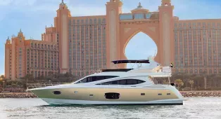Astra 76 - золотистая яхта 23 м для компаний до 45 гостей из Dubai Harbour. Свадьбы, дни рождения, романтические свидания, девичники, мальчишники, бизнес-встречи и корпоративы. Кейтеринг на борту.