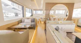 Водная прогулка на катамаране Sky Walker 60 в Дубае. Катамаран на 40 гостей, идеален для свадеб, корпоративов, дней рождения и крупных мероприятий.