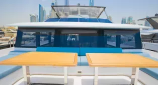 Прогулка на катамаране Volare 60 в Дубае. 19-метровый катамаран для 40 гостей. Идеален для свадеб, корпоративов, вечеринок и семейных праздников.